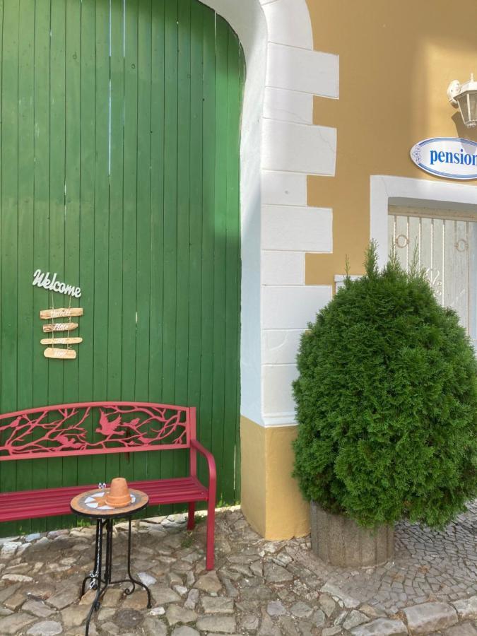 Pension & Sauna Am Lorenz Calbe エクステリア 写真