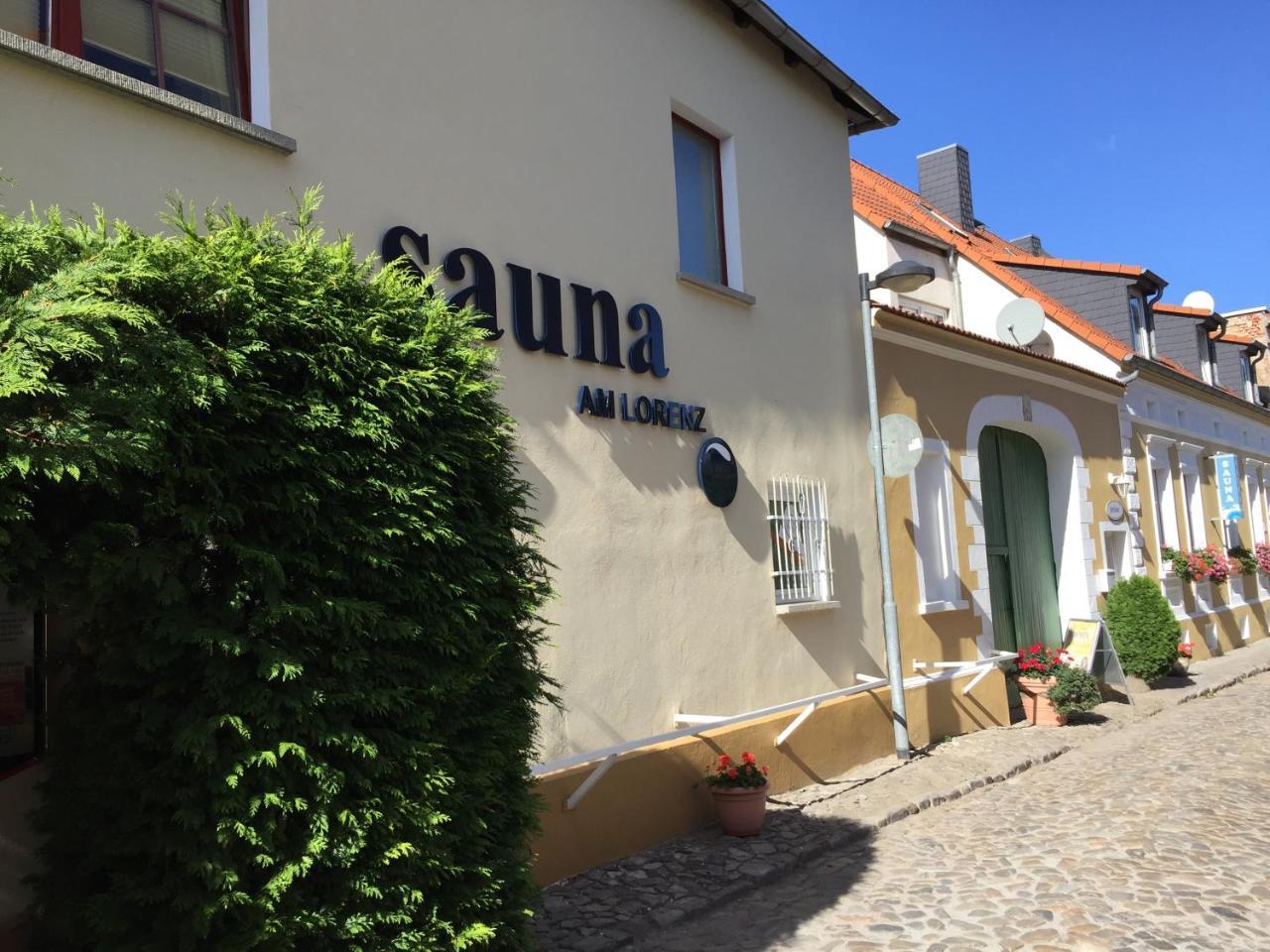 Pension & Sauna Am Lorenz Calbe エクステリア 写真